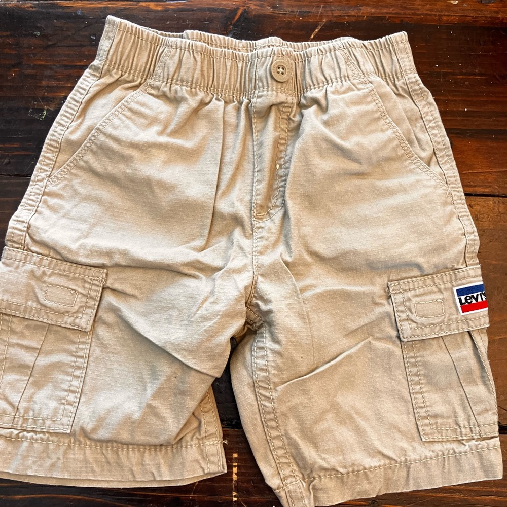 Levi’s shorts
